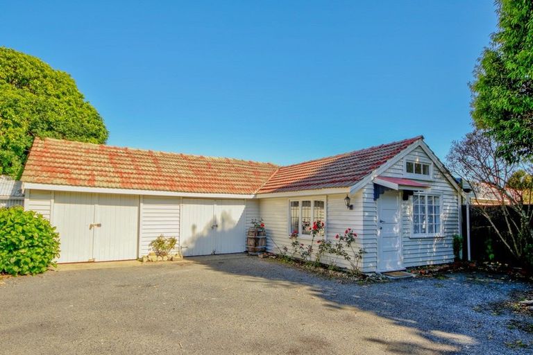 Photo of property in 67 Mako Mako Road, Levin, 5510