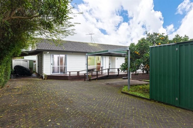 Photo of property in 1/6 Koromiko Street, New Lynn, Auckland, 0600