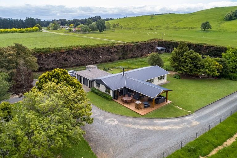 Photo of property in 1008 Cowper Road, Dannevirke, 4976