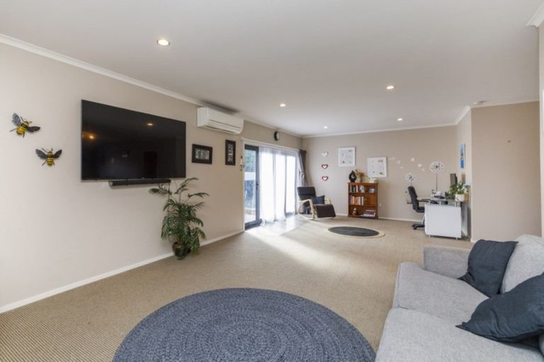 Photo of property in 74 Lincoln Street, Ashhurst, 4810