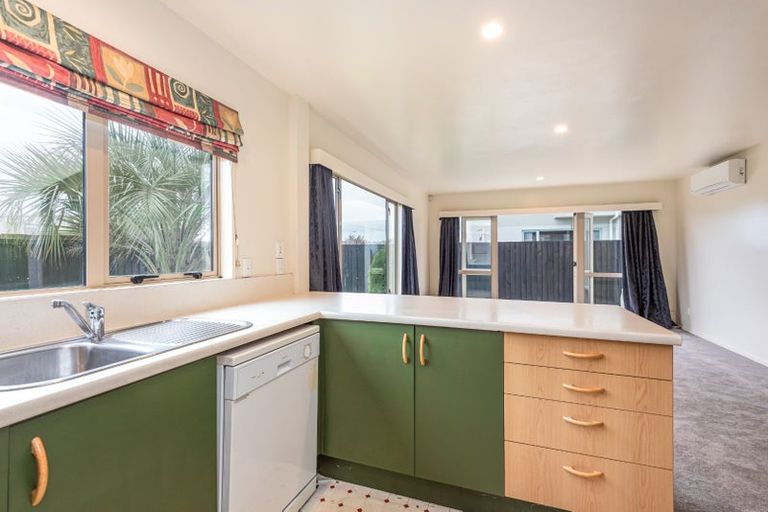 Photo of property in 4/17 Longley Place, Addington, Christchurch, 8024