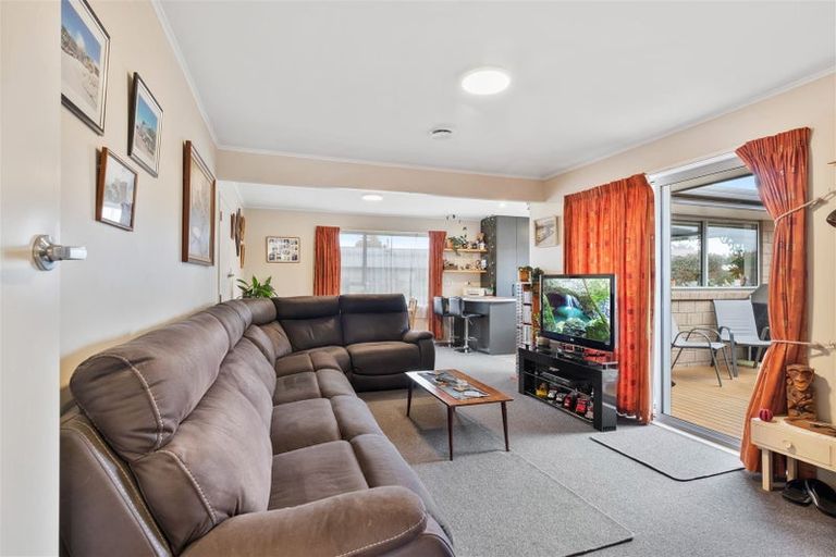 Photo of property in 28 Balmoral Street, Culverden, 7392