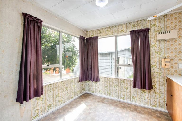 Photo of property in 2 Cabot Place, Flaxmere, Hastings, 4120