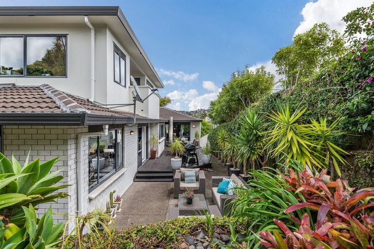 Photo of property in 31 Seaton Road, Murrays Bay, Auckland, 0630