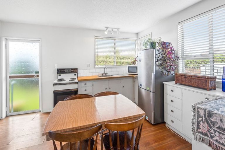 Photo of property in 1/6a Chipping Lane, Redwood, Christchurch, 8051