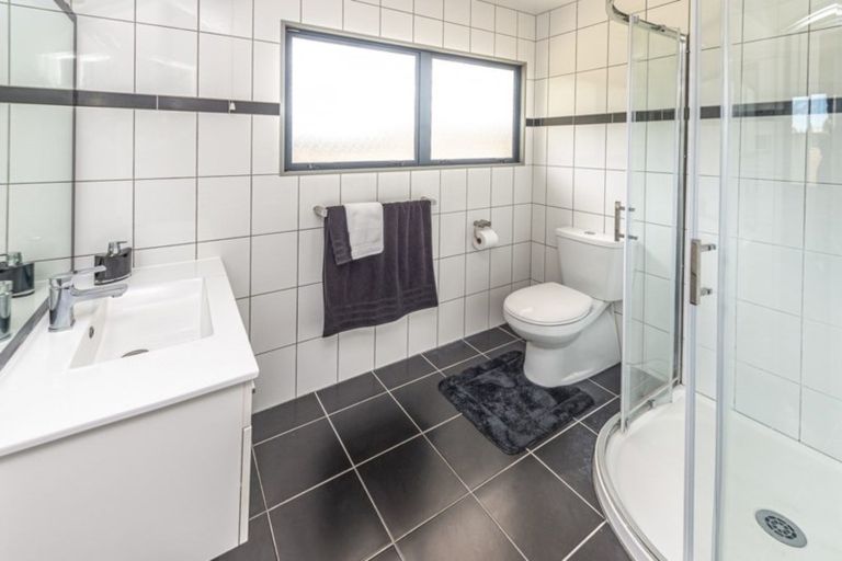 Photo of property in 43 Kakaho Drive, Tawhero, Whanganui, 4501