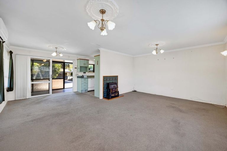 Photo of property in 46 Cumberland Street, Merrilands, New Plymouth, 4312
