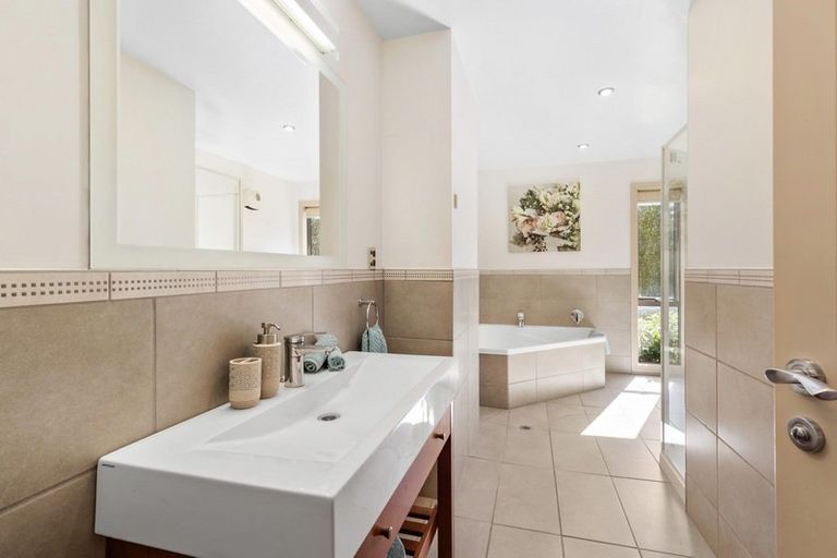 Photo of property in 32 Terrace Street, Bannockburn, Cromwell, 9384