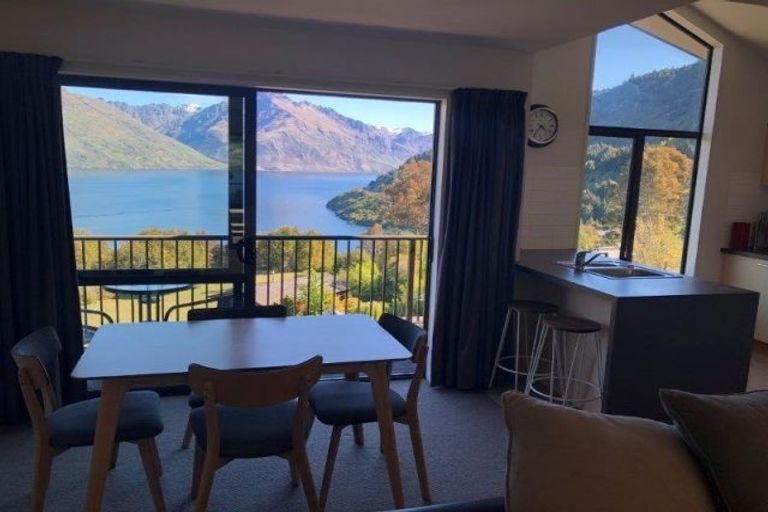 Photo of property in Arno Apartment, 7/8 Mckerrow Place, Sunshine Bay, Queenstown, 9300
