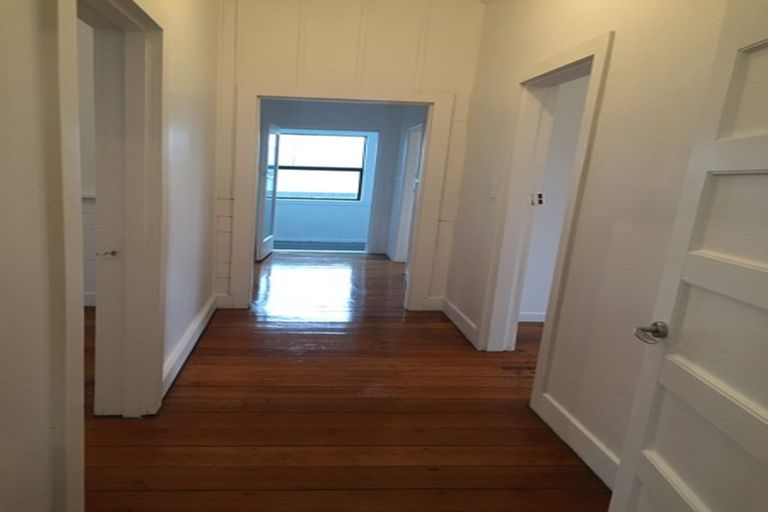 Photo of property in 104 Centennial Avenue, Waitara, 4320