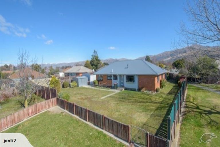 Photo of property in 15 Westmoreland Place, Cromwell, 9310