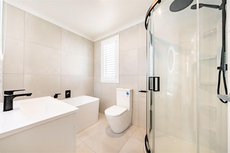 Photo of property in 44b Pine Avenue, Upper Hutt Central, Upper Hutt, 5018