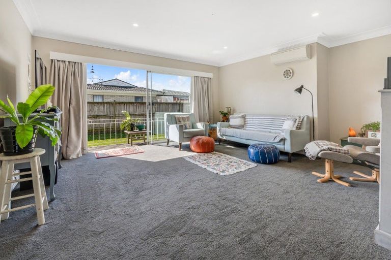 Photo of property in 2/90 Pakuranga Road, Pakuranga, Auckland, 2010