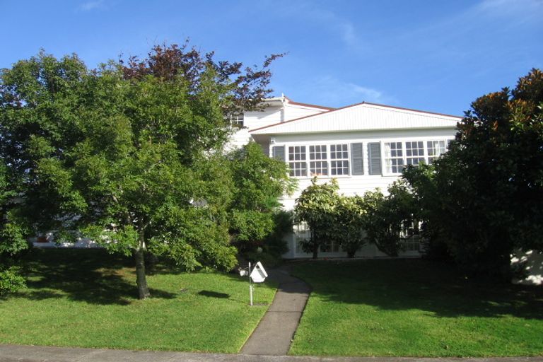 Photo of property in 82 Eban Avenue, Hillcrest, Auckland, 0627