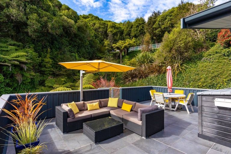 Photo of property in 251 Queen Charlotte Drive, Havelock, Picton, 7281