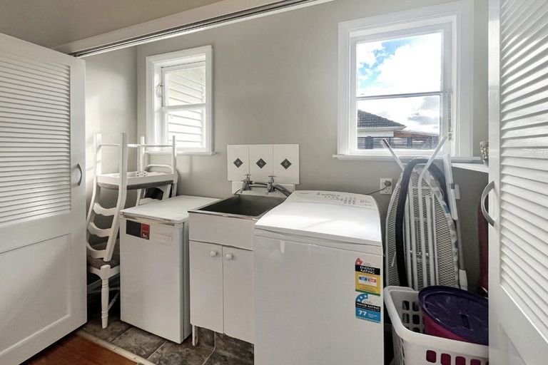 Photo of property in 13 Webb Street, Terrace End, Palmerston North, 4410