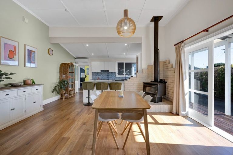 Photo of property in 2 Ohawe Terrace, Ohawe, Hawera, 4671