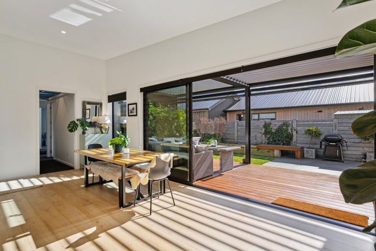 Photo of property in 4 Pounamu Avenue, Albert Town, Wanaka, 9305