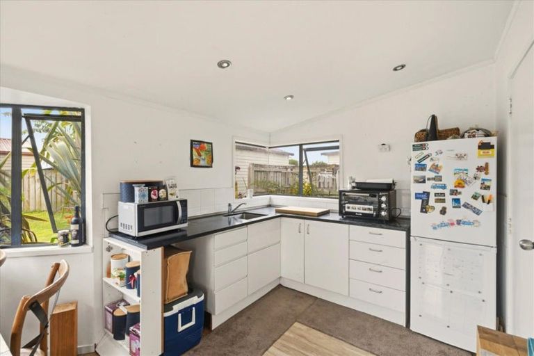 Photo of property in 15 Hall Road, Paengaroa, Te Puke, 3189