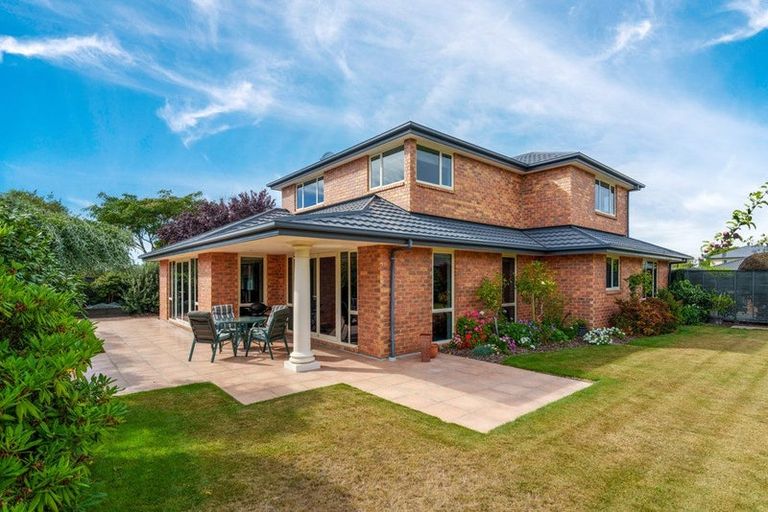 Photo of property in 9 Saint Clair Close, Harewood, Christchurch, 8051