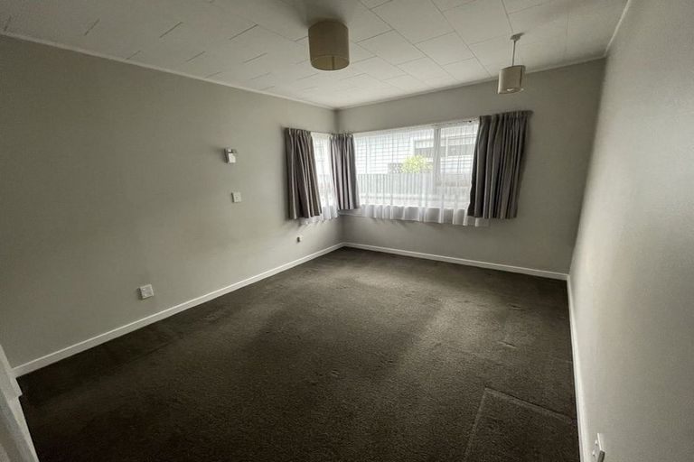 Photo of property in 2/1003 Heretaunga Street East, Parkvale, Hastings, 4122