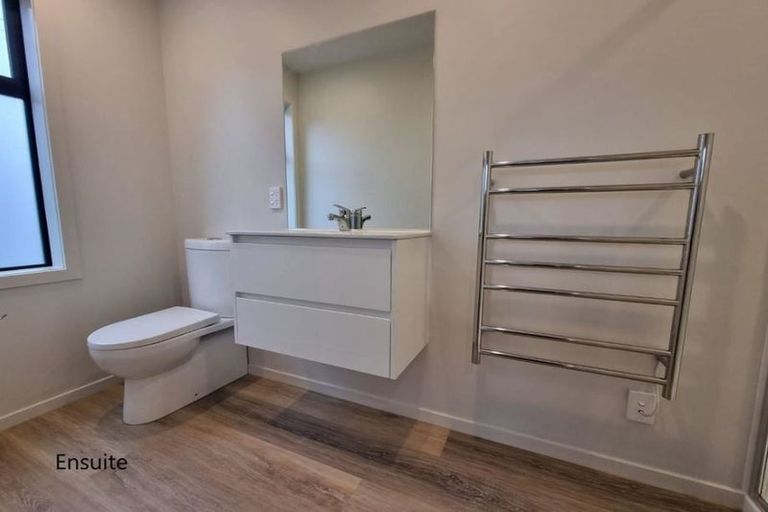 Photo of property in 2/338 Oxford Terrace, Avalon, Lower Hutt, 5011