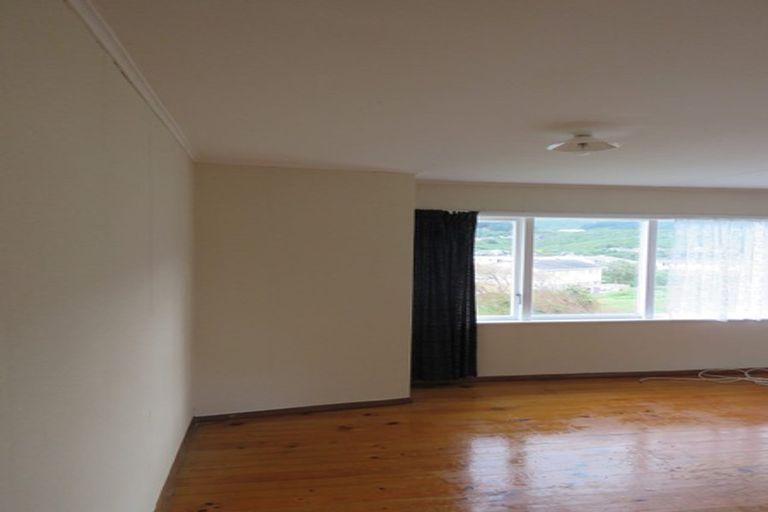 Photo of property in 34 Roberts Street, Tawa, Wellington, 5028