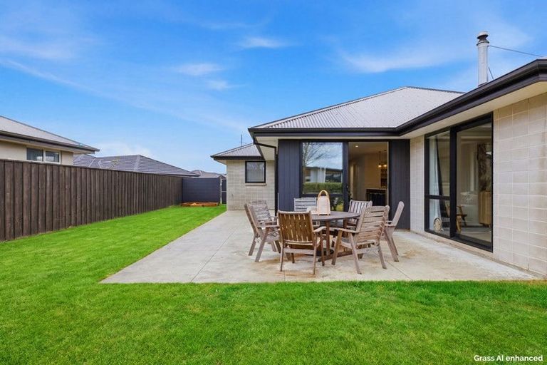 Photo of property in 23 Aroha Street, Pegasus, 7612