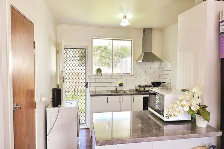 Photo of property in 3/10 Rawson Street, Tawa, Wellington, 5028