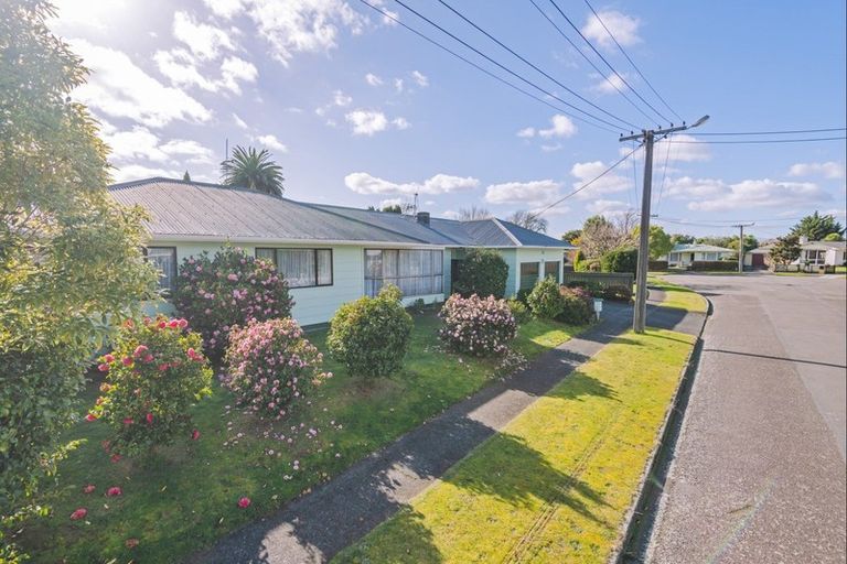 Photo of property in 5 York Place, Awapuni, Palmerston North, 4412