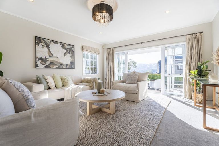 Photo of property in 12 Ronald Woolf Place, Churton Park, Wellington, 6037