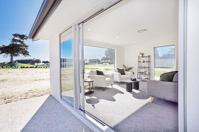 Photo of property in 92 Blairlogie Close, Otatara, Invercargill, 9879