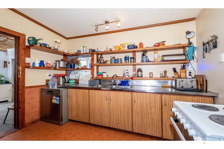 Photo of property in 35 Leonard Street, Waimate, 7924