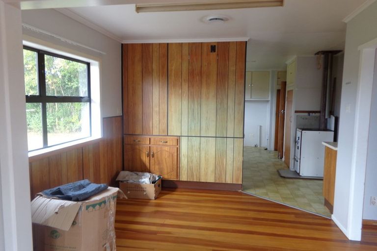 Photo of property in 129 Rathgar Road, Henderson, Auckland, 0610