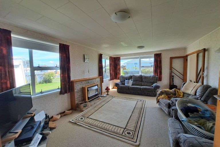 Photo of property in 17 Grey Street, Normanby, Hawera, 4614