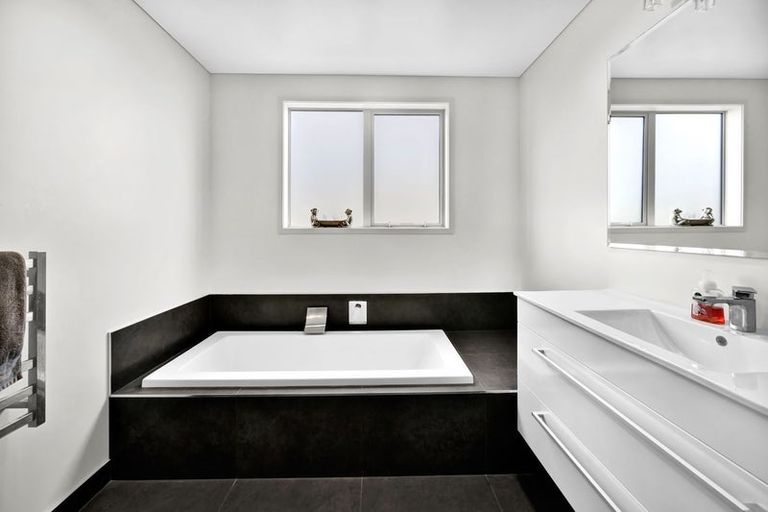 Photo of property in 7 Reremoana Close, Hawera, 4610