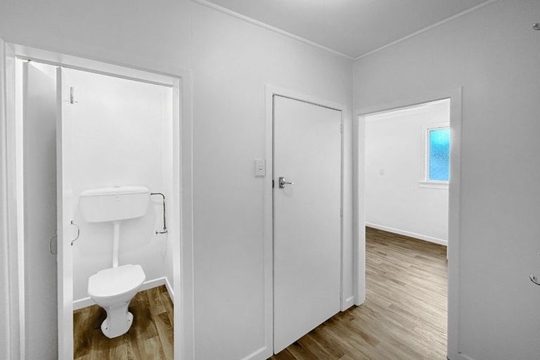 Photo of property in 21 Huia Street, Waikiwi, Invercargill, 9810