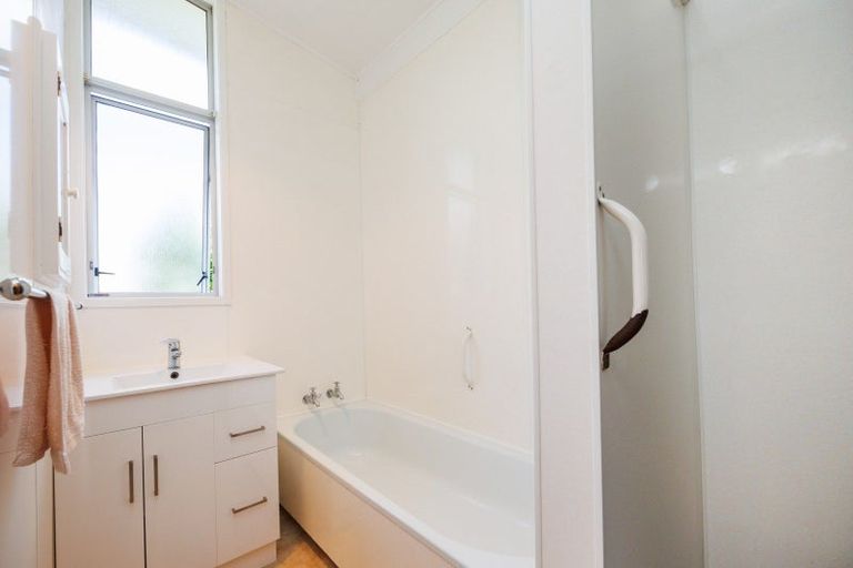 Photo of property in 6b Wyndham Street, Awapuni, Palmerston North, 4412