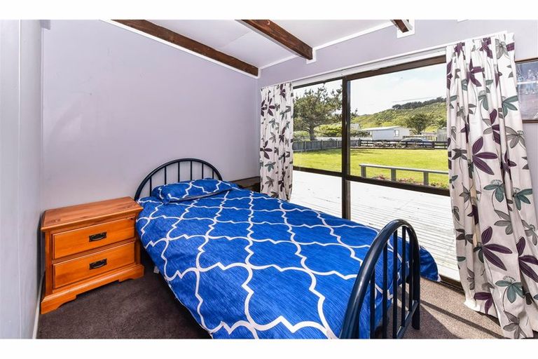 Photo of property in 9 Cordyline Road, Port Waikato, Tuakau, 2695