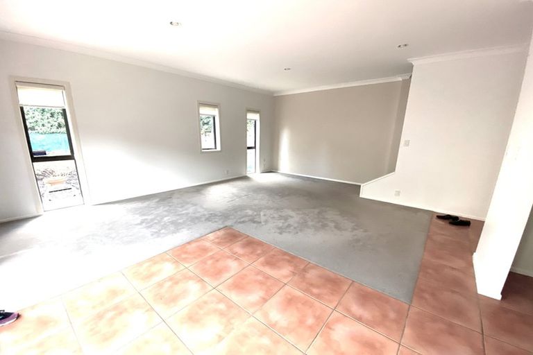 Photo of property in 78 Huntington Drive, Huntington Park, Auckland, 2013