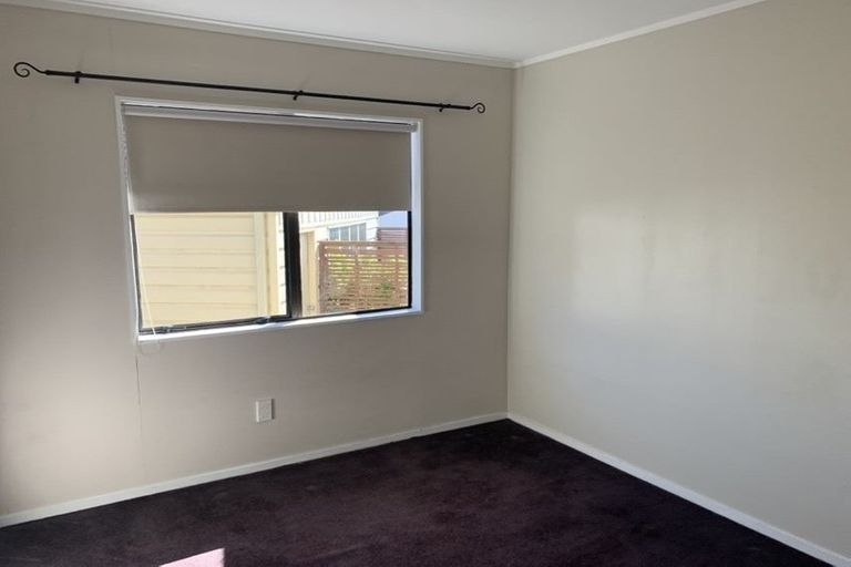 Photo of property in 21 Fenchurch Grove, Stokes Valley, Lower Hutt, 5019