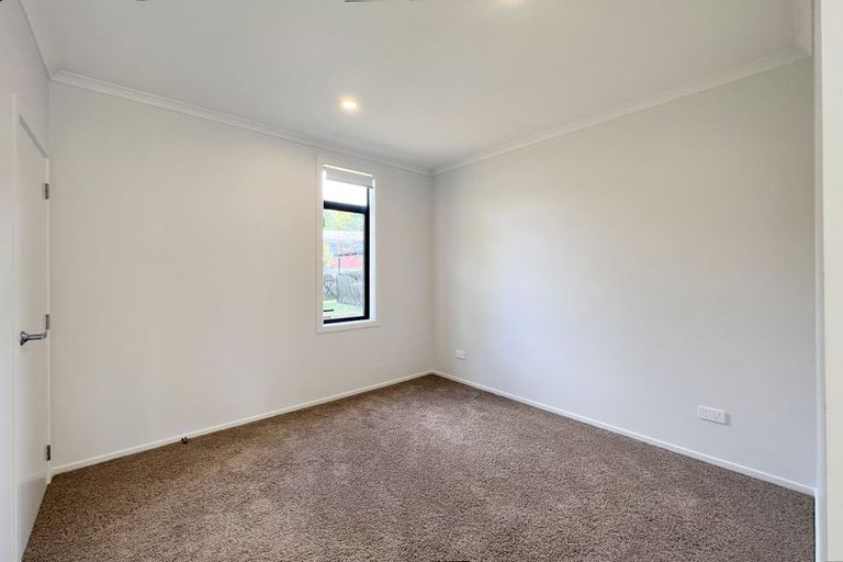 Photo of property in 38 Mcleod Road, Weymouth, Auckland, 2103