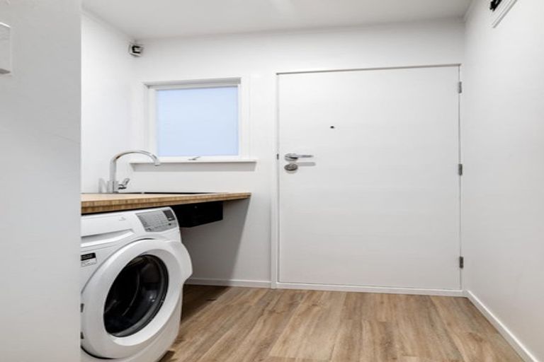 Photo of property in 3/65 Idris Road, Fendalton, Christchurch, 8052