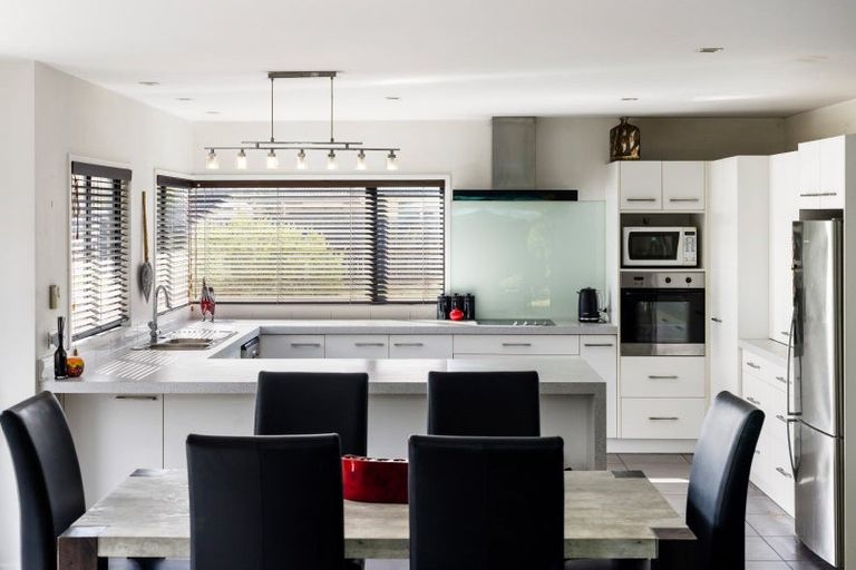 Photo of property in 2 Woburn Court, Rototuna North, Hamilton, 3210