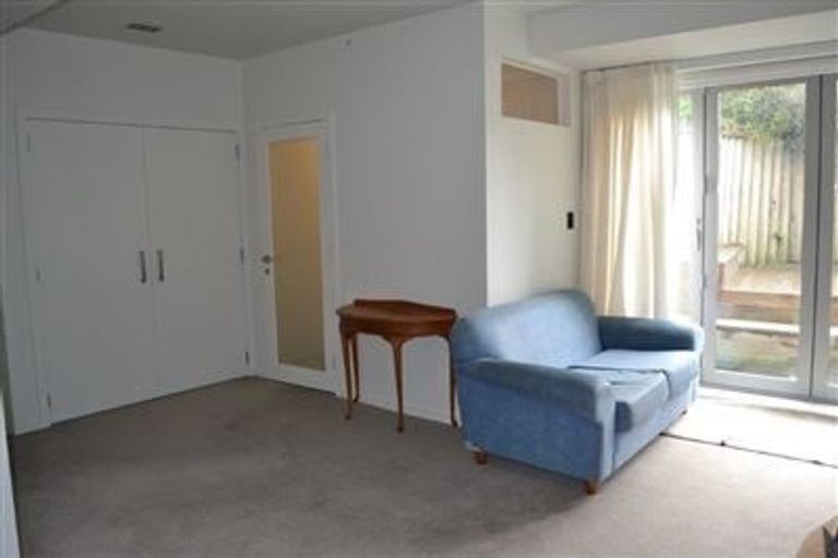 Photo of property in 5 Valley Street, Island Bay, Wellington, 6023