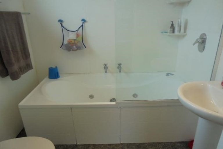 Photo of property in 4 Jervois Road, Jervoistown, Napier, 4112