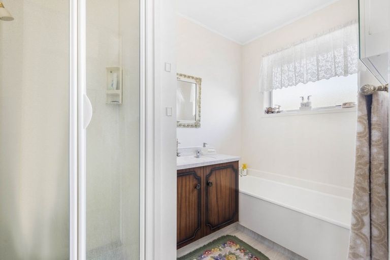 Photo of property in 80 Tuhikaramea Road, Dinsdale, Hamilton, 3204