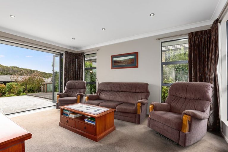 Photo of property in 114 Navigation Drive, Whitby, Porirua, 5024