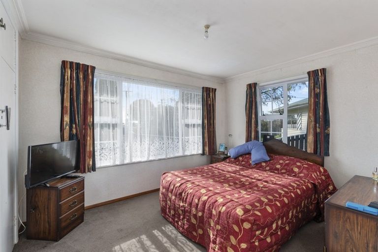 Photo of property in 94 Bartholomew Road, Levin, 5510