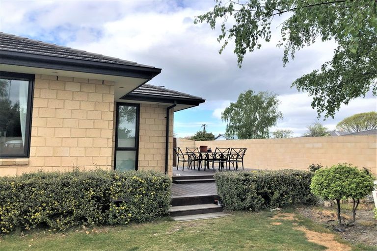 Photo of property in 760 Main North Road, Belfast, Christchurch, 8051